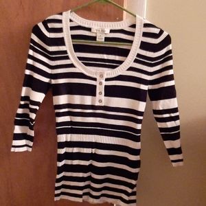 White and black striped stretchy sweater